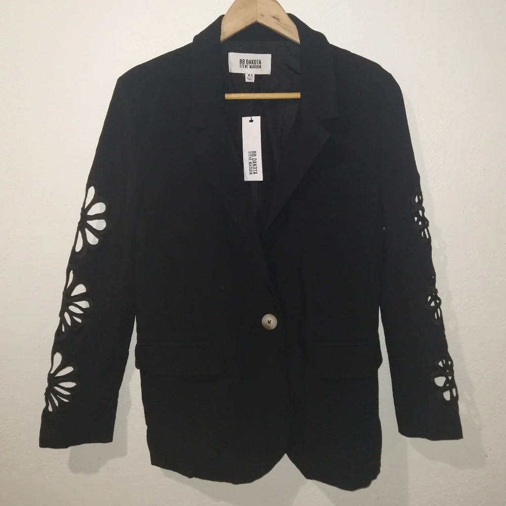 NWT BB DAKOTA x STEVE MADDEN Black Eyelet Cutout Blazer - Picture 9 of 9